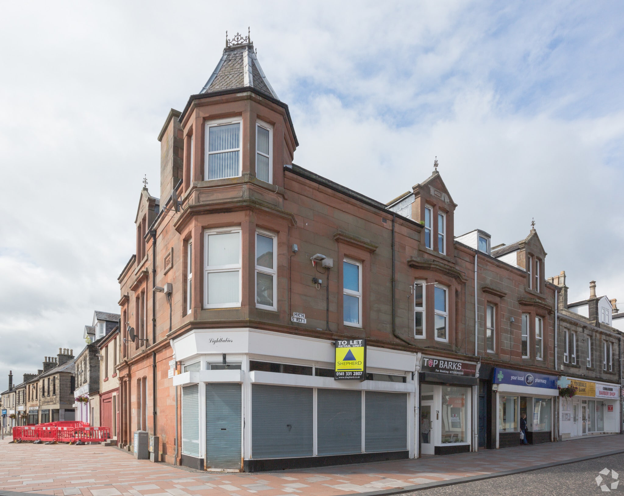 76 High St, Carluke to rent Primary Photo- Image 1 of 5
