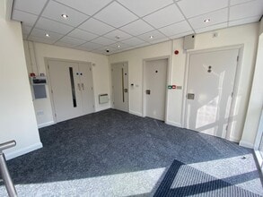Commercial Rd, Darwen to rent Interior Photo- Image 2 of 8