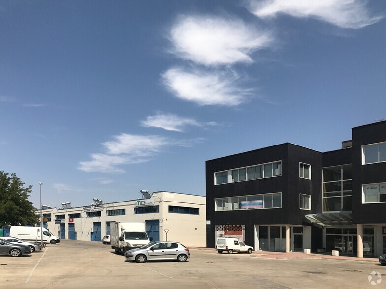 Calle Severo Ochoa, 7-15, Rivas-Vaciamadrid, Madrid to rent - Building Photo - Image 3 of 9