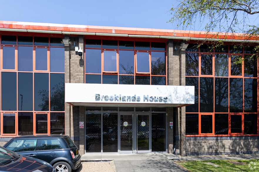 58 Marlborough Rd, Lancing to rent - Building Photo - Image 3 of 3