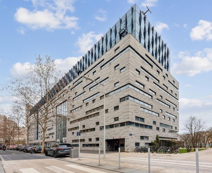 892-896 Rue Yves Kermen, Boulogne-Billancourt to rent - Building Photo - Image 1 of 20