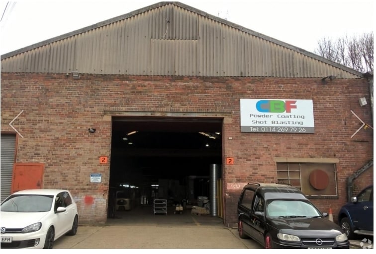 Club Mill Rd, Sheffield to rent - Primary Photo - Image 1 of 3