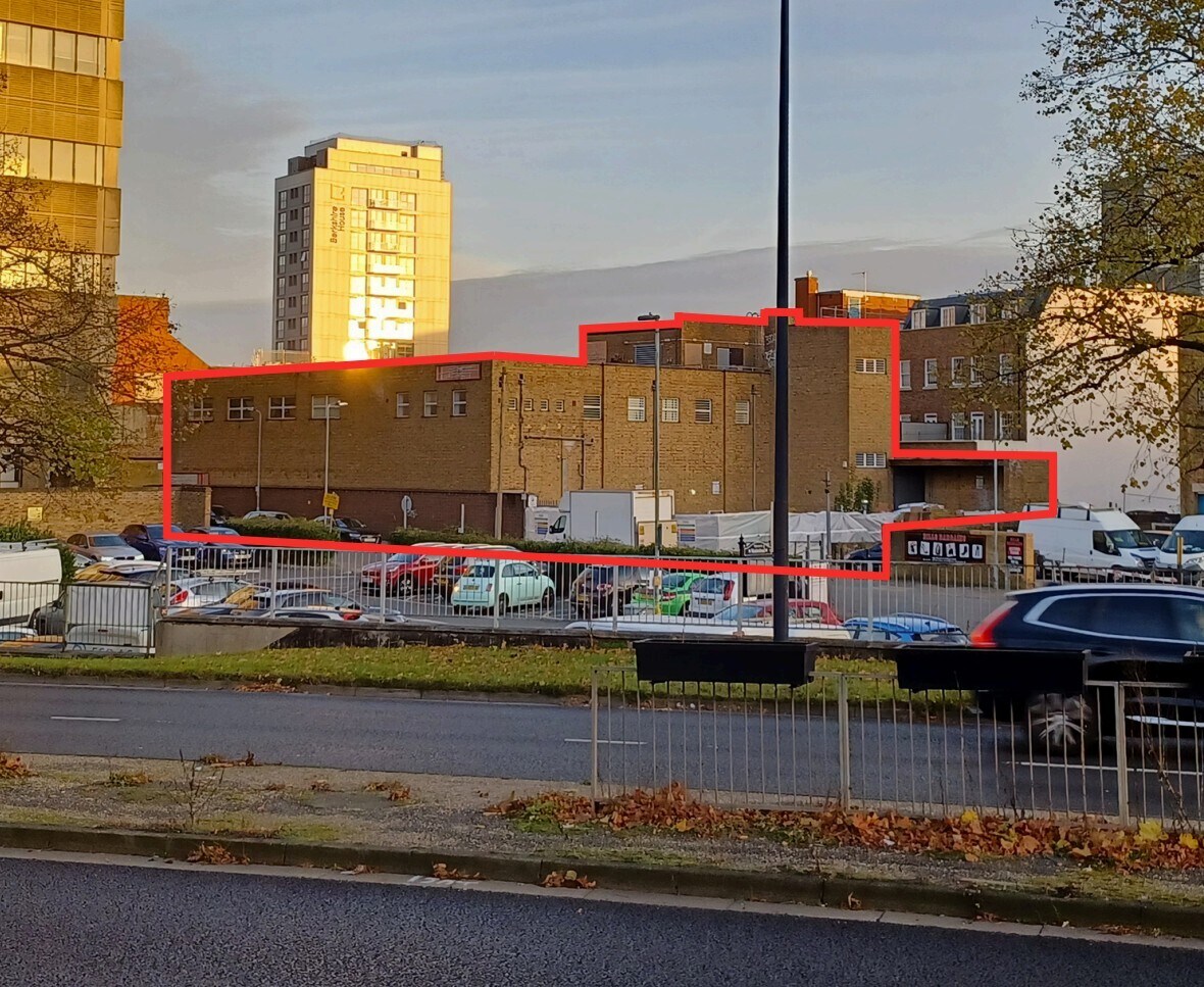 West St, Maidenhead to rent Primary Photo- Image 1 of 5