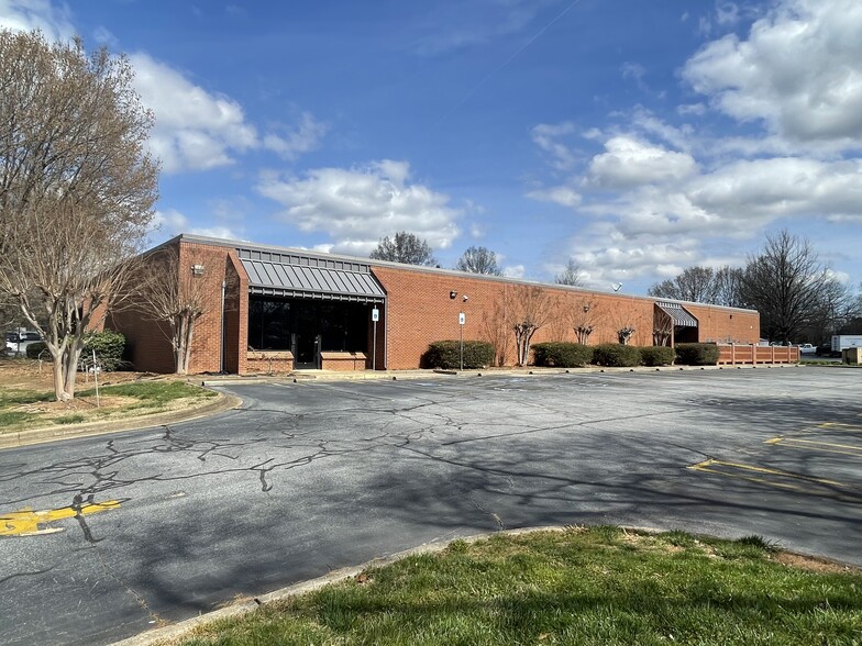 508 Pennsylvania Ave, Greer, SC for rent - Building Photo - Image 1 of 9