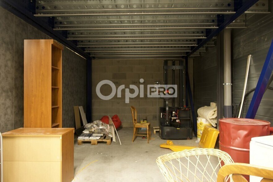 43 Rue Joliot-Curie, Mions for sale - Building Photo - Image 3 of 8
