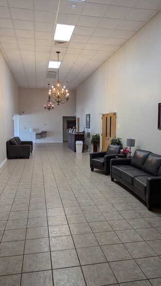 1045 Coliseum Blvd, Montgomery, AL for sale - Building Photo - Image 3 of 18