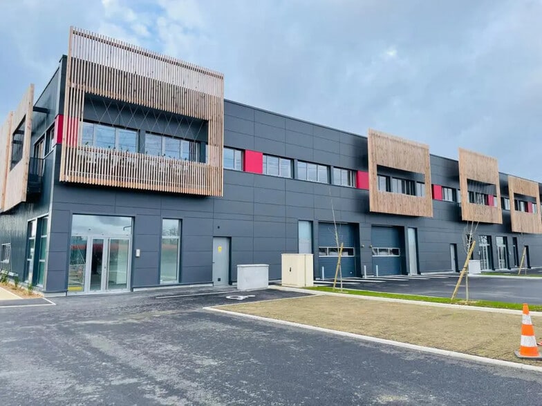 Industrial in Créteil to rent - Building Photo - Image 3 of 4