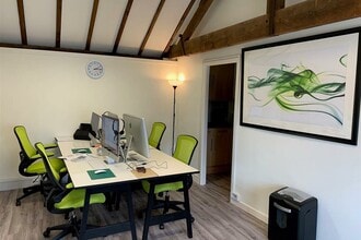Tarrant St, Arundel to rent Interior Photo- Image 2 of 2