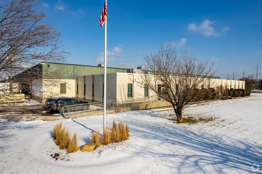 13301 Stephens Rd, Warren, MI for sale - Primary Photo - Image 1 of 1