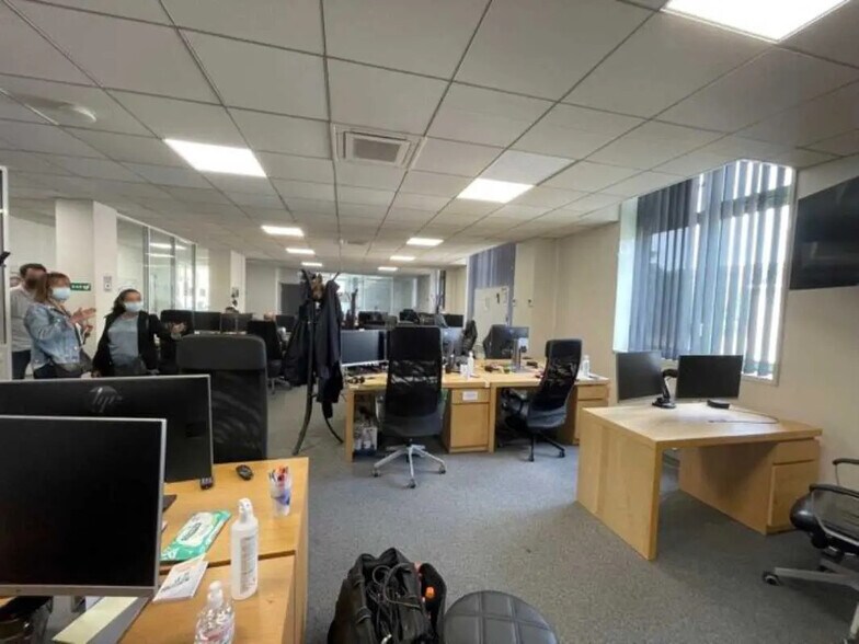 Office in Pantin to rent - Building Photo - Image 3 of 6