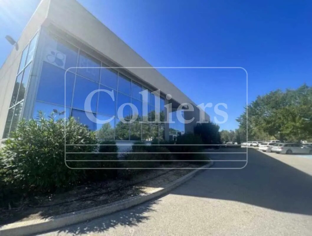 Office in Aix-en-Provence to rent Building Photo- Image 1 of 8