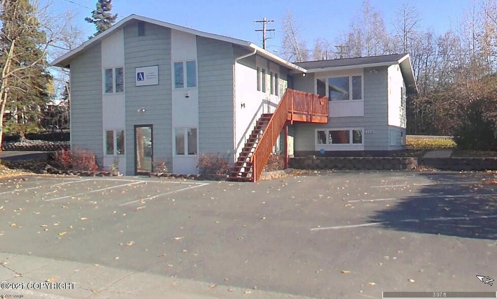 4107 Laurel St, Anchorage, AK for rent - Primary Photo - Image 1 of 8