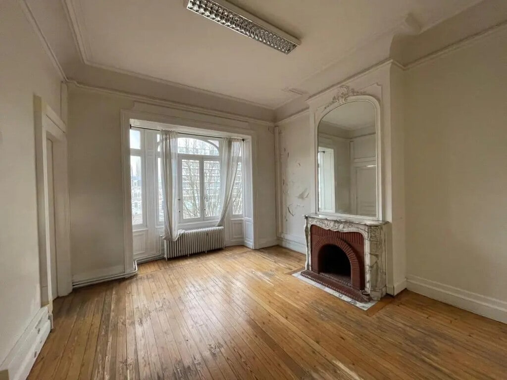Location Bureaux 230 m² - Photo 1