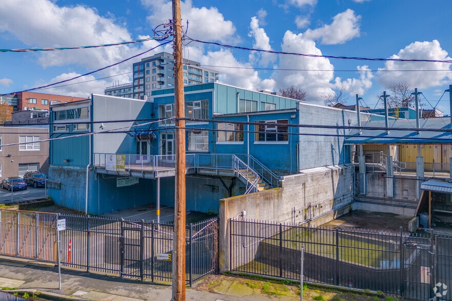 369 Alexander St, Vancouver, BC to rent - Building Photo - Image 2 of 4