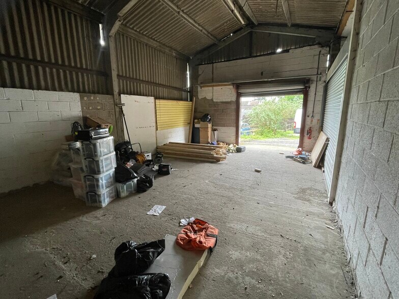 Ducks Hill Farm Ducks Hill Road, Northwood for sale - Building Photo - Image 1 of 1