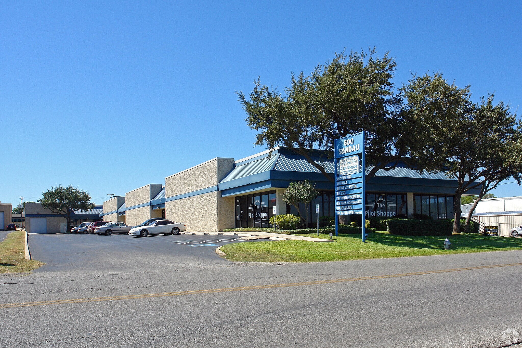 600 Sandau Rd, San Antonio, TX to rent Building Photo- Image 1 of 4