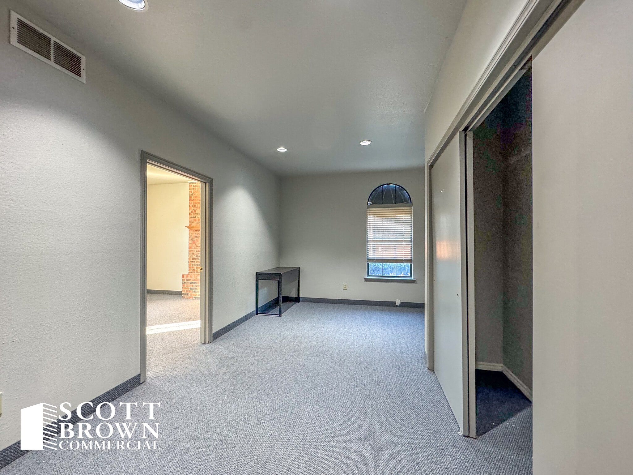 131 Degan Ave, Lewisville, TX to rent Building Photo- Image 1 of 3