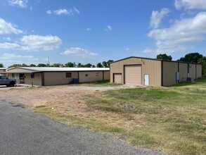 390 S Reynolds St, La Grange, TX for sale Primary Photo- Image 1 of 21