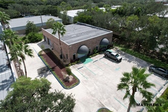 1474 Rail Head Blvd, Naples, FL to rent Interior Photo- Image 2 of 3