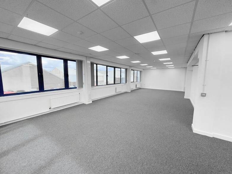 Newcastle Ave, Worksop to rent - Building Photo - Image 2 of 13