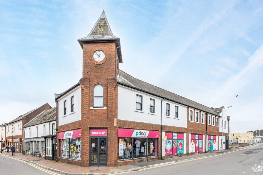 46 Wind St, Neath for sale - Primary Photo - Image 1 of 1