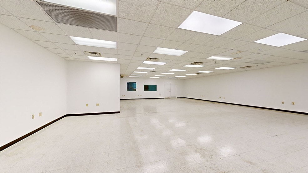 45 Turner Dr, Middletown, NY to rent - Matterport 3D Scan - Image 2 of 18