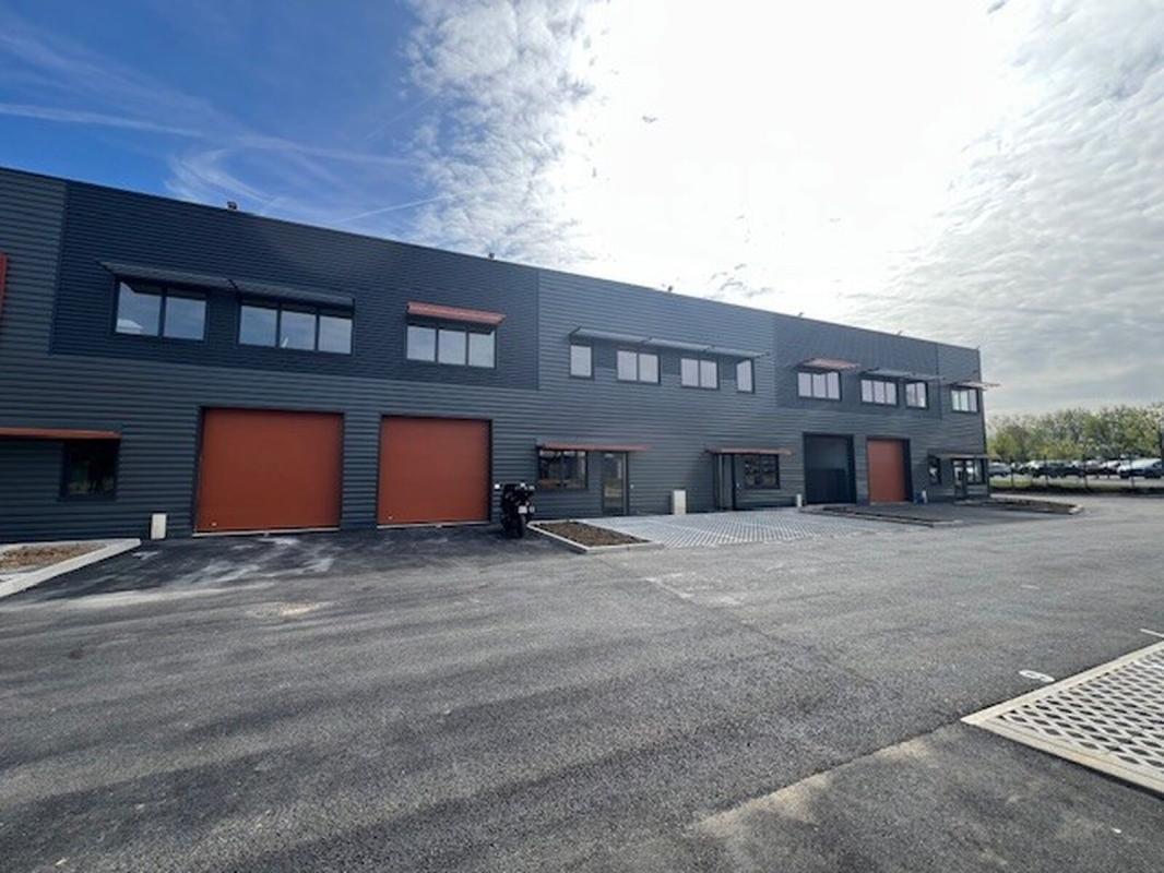 161 Rue De La Minière, Buc for sale Building Photo- Image 1 of 9