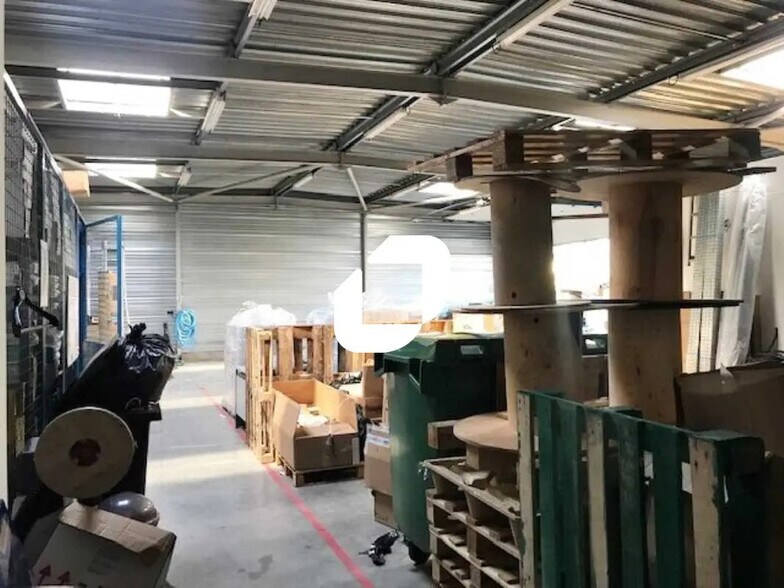 Industrial in Blanquefort to rent - Interior Photo - Image 2 of 3