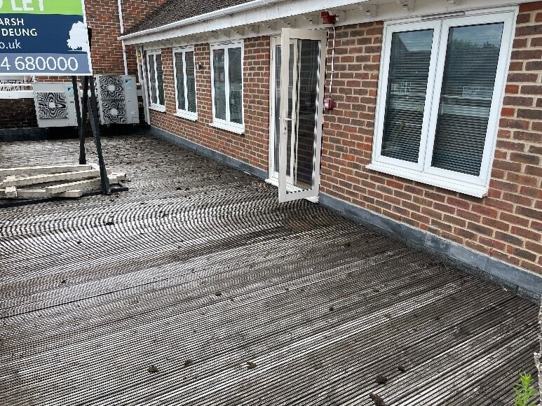 The Broadway, Farnham Common to rent - Building Photo - Image 2 of 8