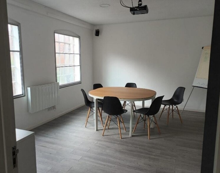 Balkerne Close, Colchester for sale - Interior Photo - Image 2 of 4