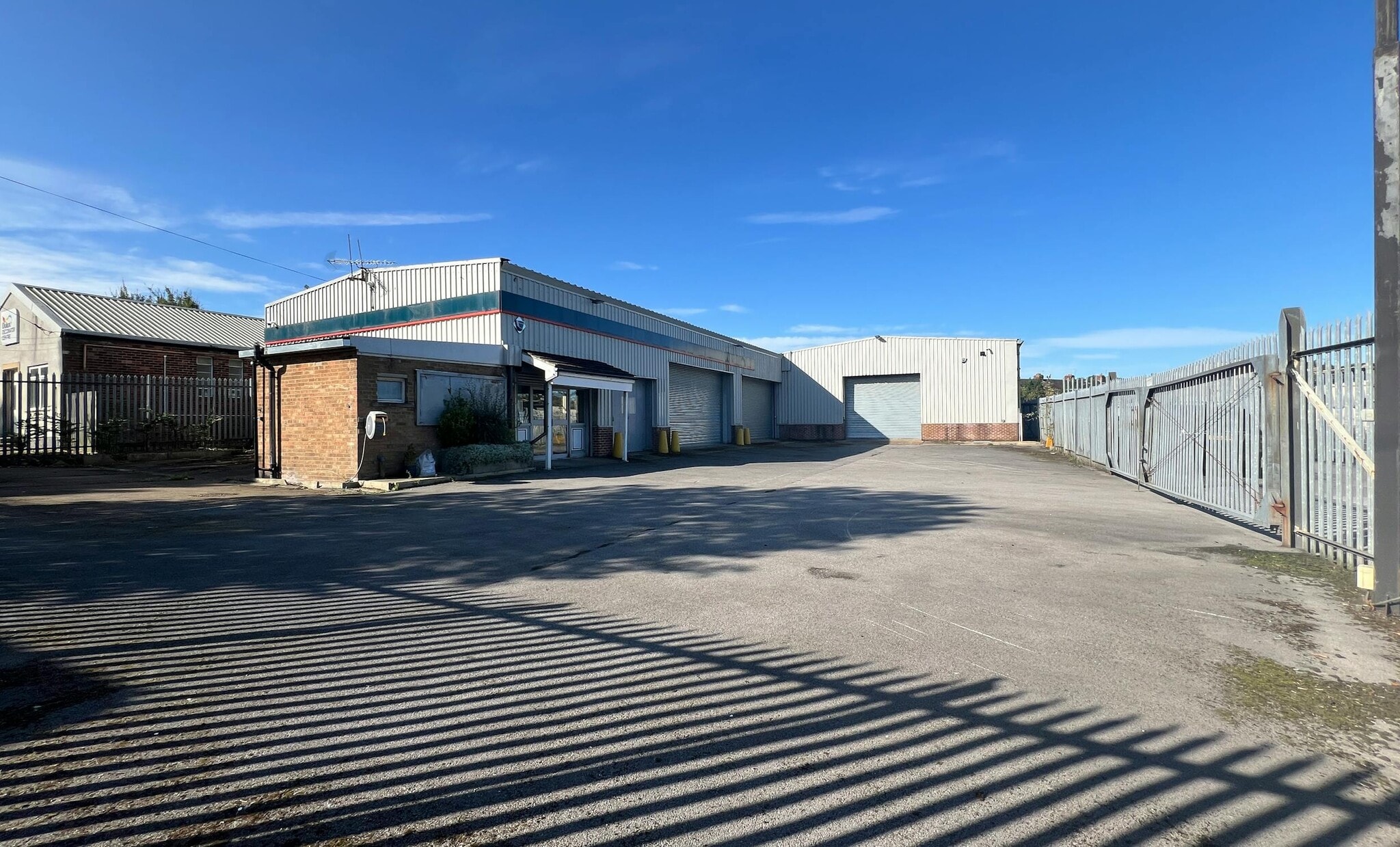 Claro Rd, Harrogate to rent Building Photo- Image 1 of 2