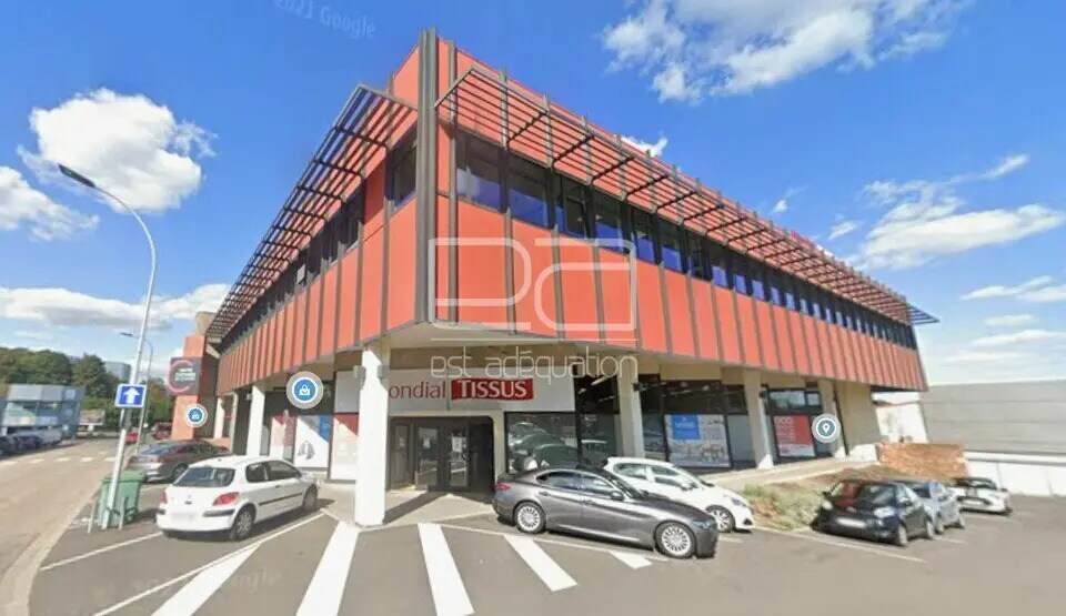 Location Bureaux 221 m² - Photo 1