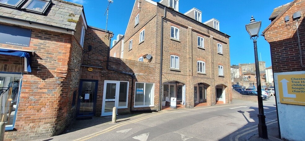 River Rd, Arundel to rent - Building Photo - Image 1 of 5