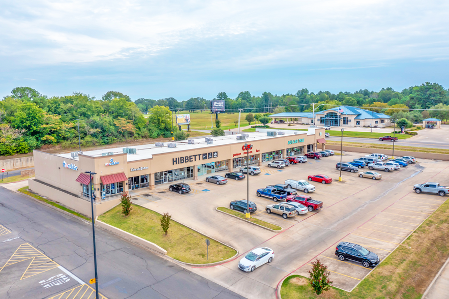 1911 E Washington St, Idabel, OK for rent - Primary Photo - Image 1 of 3