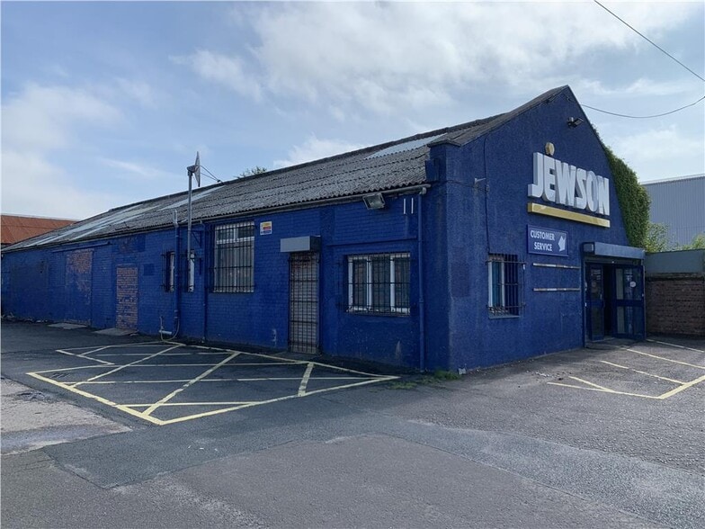 20 Gottries Rd, Irvine for sale - Primary Photo - Image 1 of 1