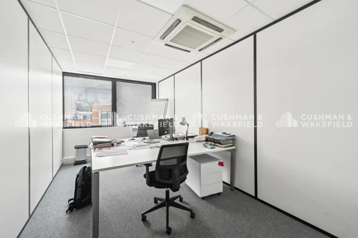 16 Rue Jean Jacques Rousseau, Issy-les-Moulineaux to rent Interior Photo- Image 1 of 13