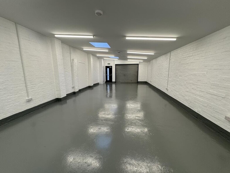 318A King St, London to rent - Building Photo - Image 2 of 8