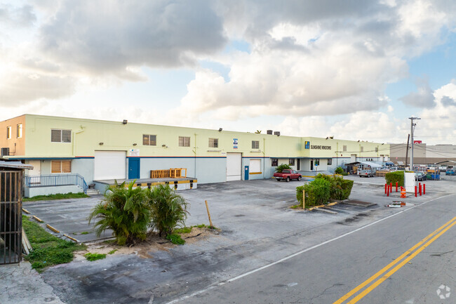 More details for 3320-3350 W 17th Ct, Hialeah, FL - Industrial for Rent