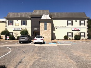 230 Goodman Rd E, Southaven, MS for rent Building Photo- Image 1 of 7