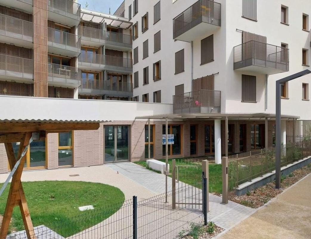 Office in Nanterre for sale Building Photo- Image 1 of 14
