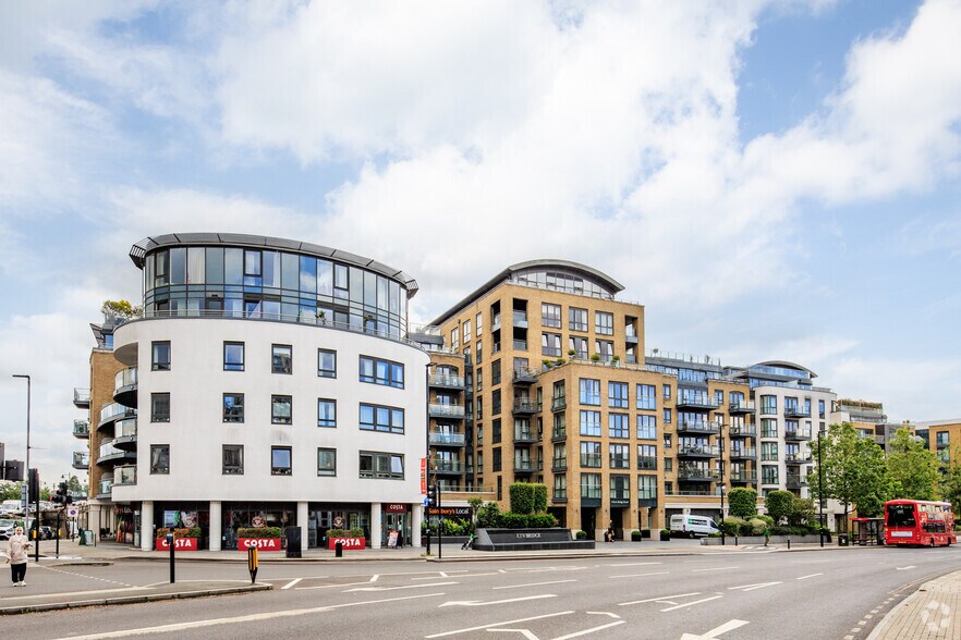 Kew Bridge Rd, Brentford for sale - Primary Photo - Image 1 of 36