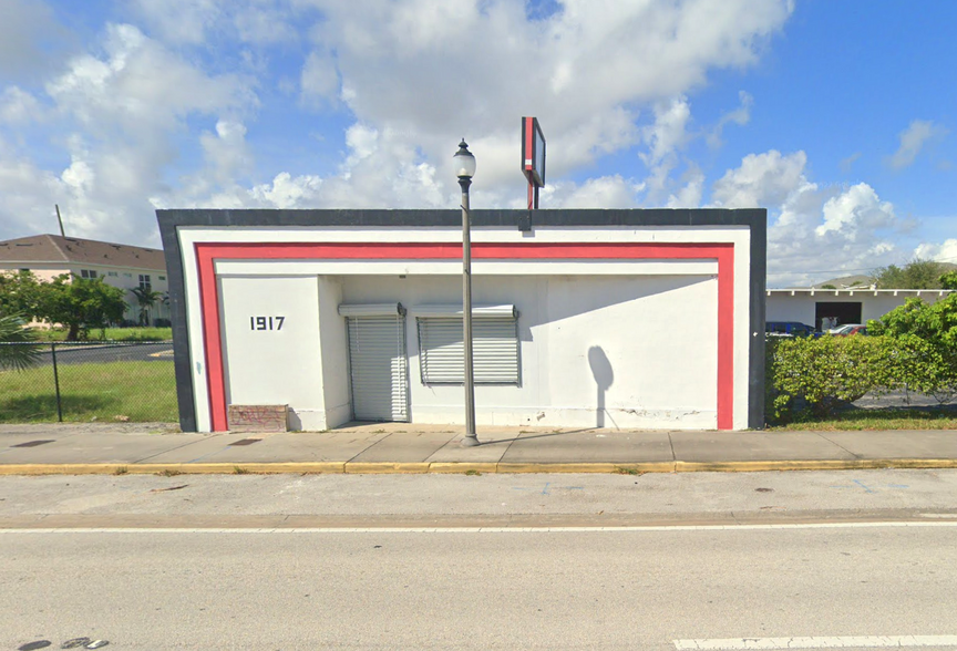 1917 N Dixie Hwy, West Palm Beach, FL for rent - Building Photo - Image 1 of 40