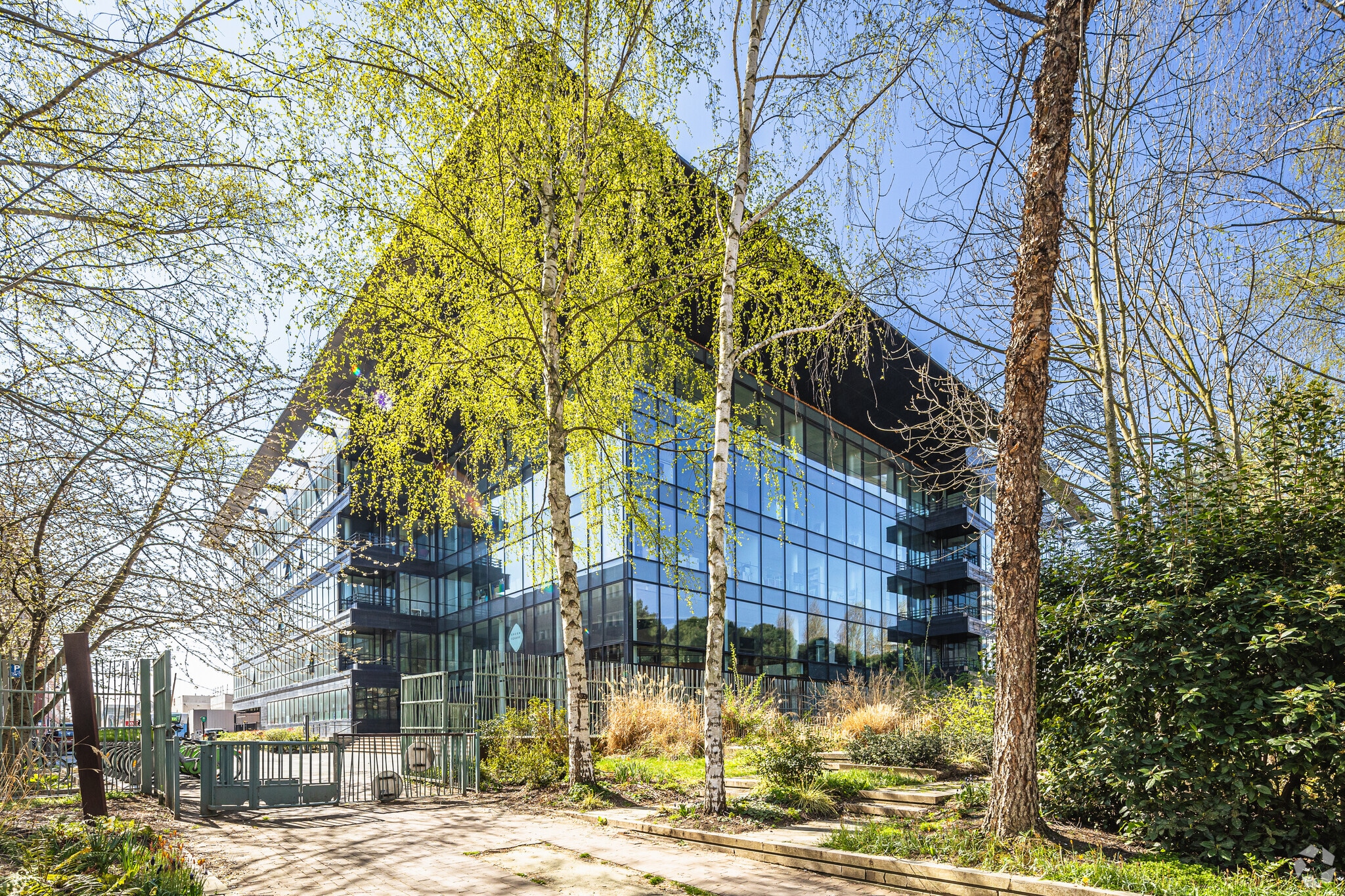 112 Avenue De La Liberté, Maisons-Alfort to rent Primary Photo- Image 1 of 5