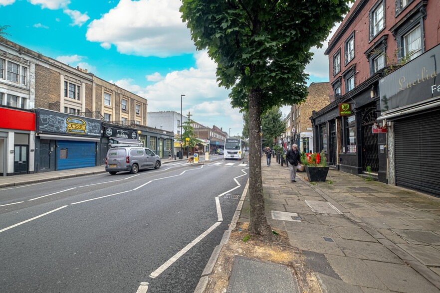 338A Caledonian Rd, London for rent - Building Photo - Image 2 of 7