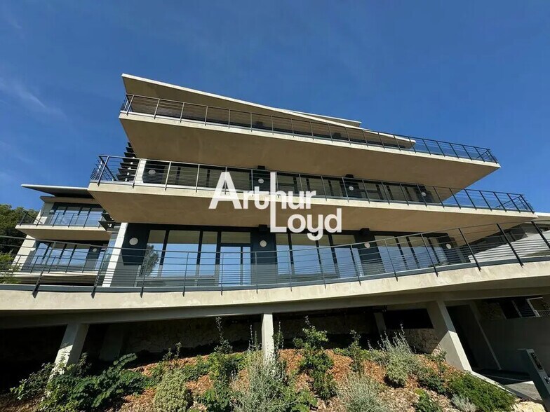 Office in Valbonne to rent - Building Photo - Image 3 of 17