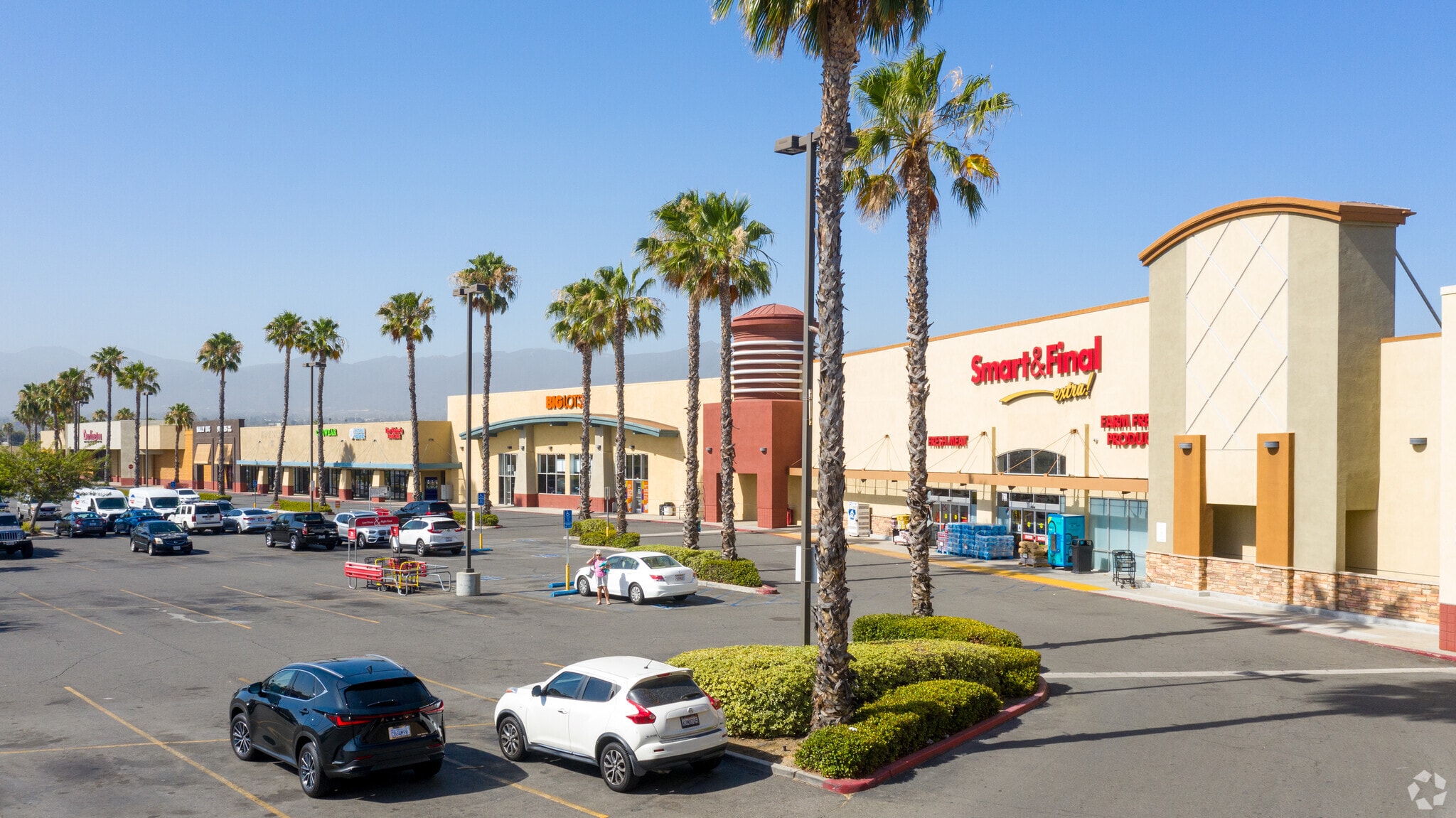 700-784 N Main St, Corona, CA to rent Building Photo- Image 1 of 35