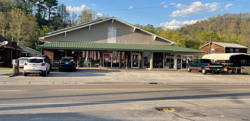 2108 N Main St, Hazard, KY for sale - Primary Photo - Image 1 of 1