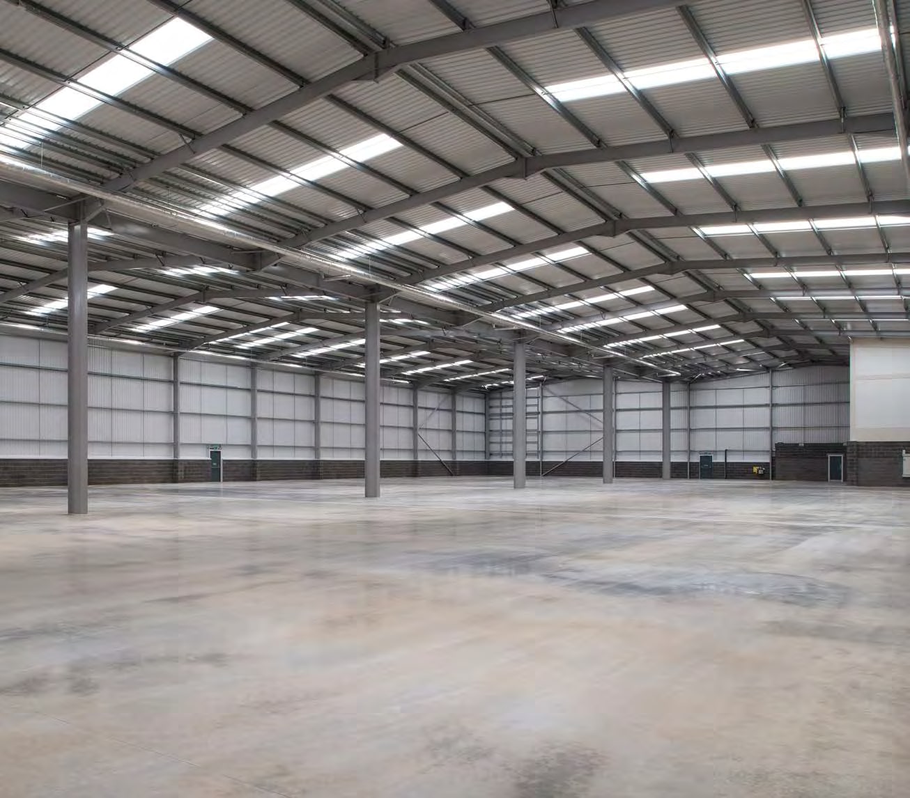 Hall Ln, Bolton to rent Interior Photo- Image 1 of 2