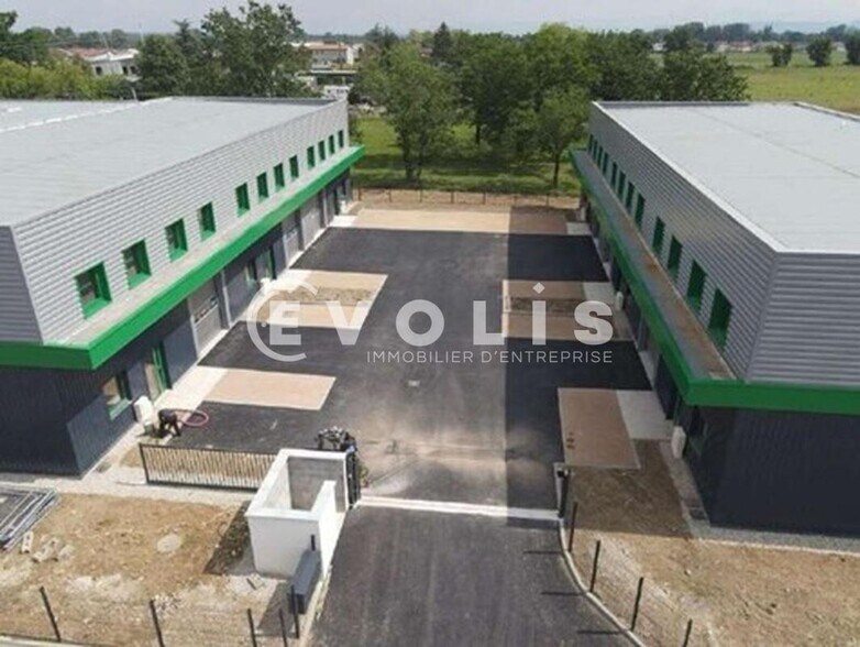 71 Route De Loyettes, Tignieu-Jameyzieu to rent - Building Photo - Image 3 of 13