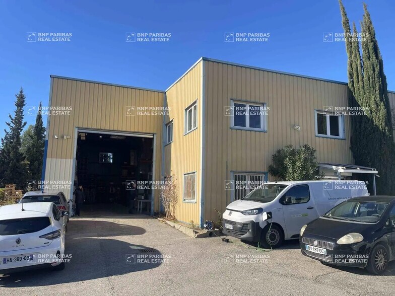 Office in Velaux to rent - Building Photo - Image 3 of 13